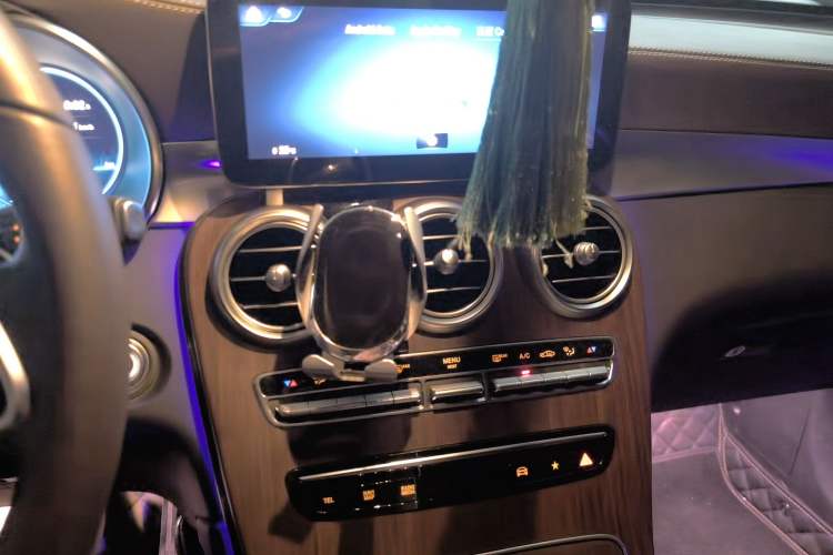 Used Mercedes-Benz GLC 2021 GLC 300 L 4MATIC Dynamic Model Audio And AC Panel
