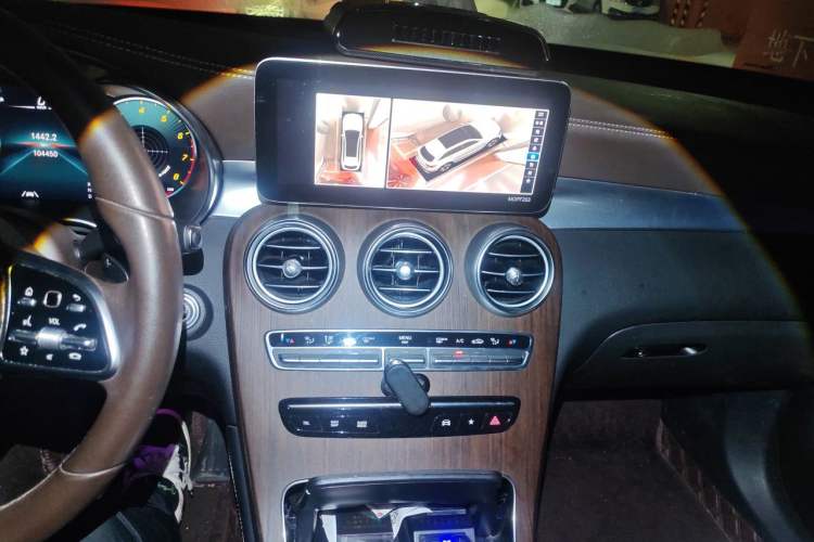 Used Mercedes-Benz GLC 2021 GLC 300 L 4MATIC Dynamic Model Audio And AC Panel