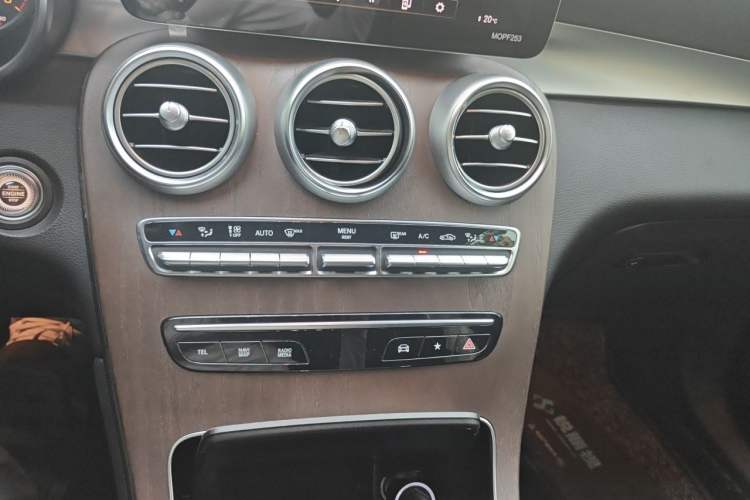 Used Mercedes-Benz GLC 2021 GLC 260 L 4MATIC Luxury Model Audio And AC Panel
