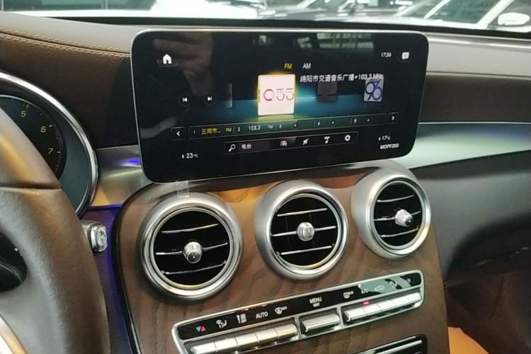 Used Mercedes-Benz GLC 2021 GLC 260 L 4MATIC Luxury Model Audio And AC Panel