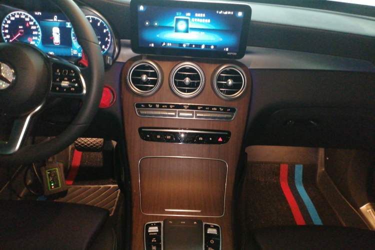 Used Mercedes-Benz GLC 2021 GLC 300 L 4MATIC Dynamic Model Audio And AC Panel