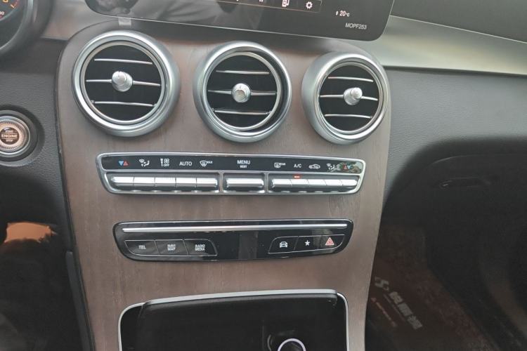 Used Mercedes-Benz GLC 2021 GLC 260 L 4MATIC Luxury Model Audio And AC Panel