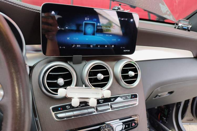 Used Mercedes-Benz GLC 2021 GLC 260 L 4MATIC Luxury Model Audio And AC Panel