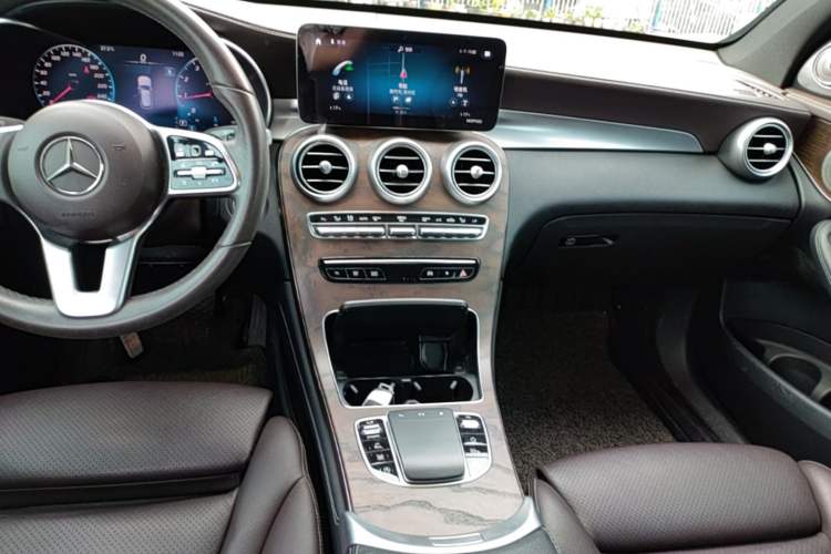 Used Mercedes-Benz GLC 2021 GLC 260 L 4MATIC Luxury Model Audio And AC Panel