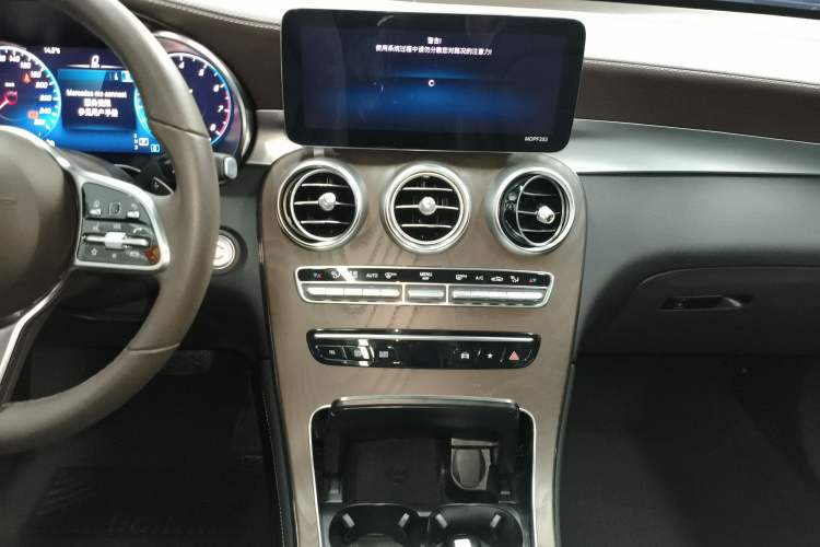 Used Mercedes-Benz GLC 2021 GLC 260 L 4MATIC Luxury Model Audio And AC Panel