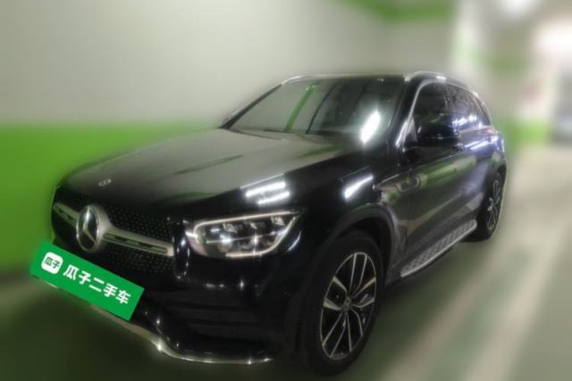 Ojetý Mercedes-Benz GLC 2021 GLC 260 L 4MATIC Luxury Model
