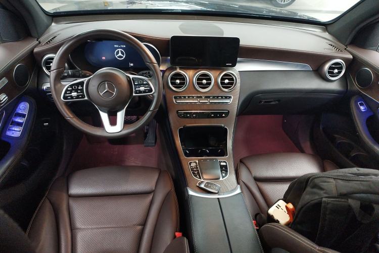 Used Mercedes-Benz GLC 2021 GLC 260 L 4MATIC Luxury Model Center Console