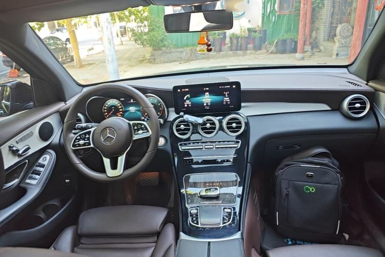 Used Mercedes-Benz GLC 2021 GLC 260 L 4MATIC Dynamic Edition Center Console