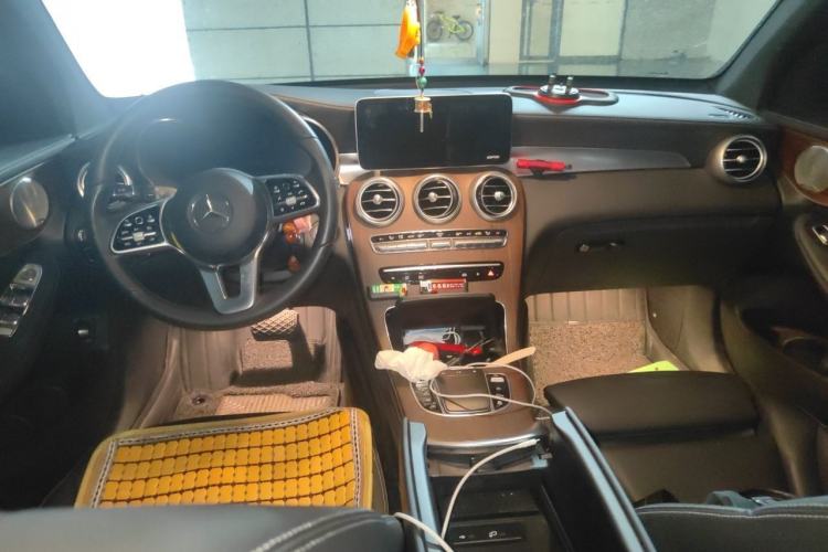 Used Mercedes-Benz GLC 2021 GLC 300 L 4MATIC Dynamic Model Center Console