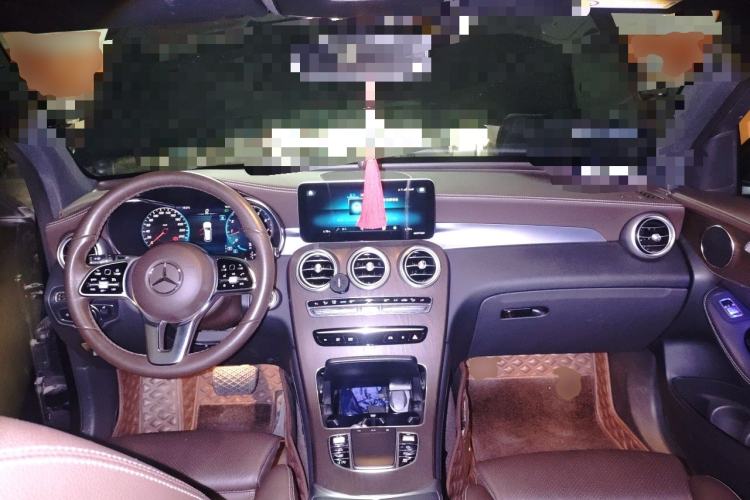 Used Mercedes-Benz GLC 2021 GLC 260 L 4MATIC Luxury Model Center Console