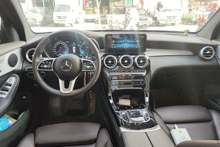 Used Mercedes-Benz GLC 2021 GLC 260 L 4MATIC Dynamic Edition Center Console