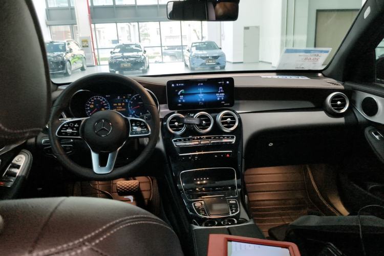 Used Mercedes-Benz GLC 2021 GLC 260 L 4MATIC Dynamic Edition Center Console