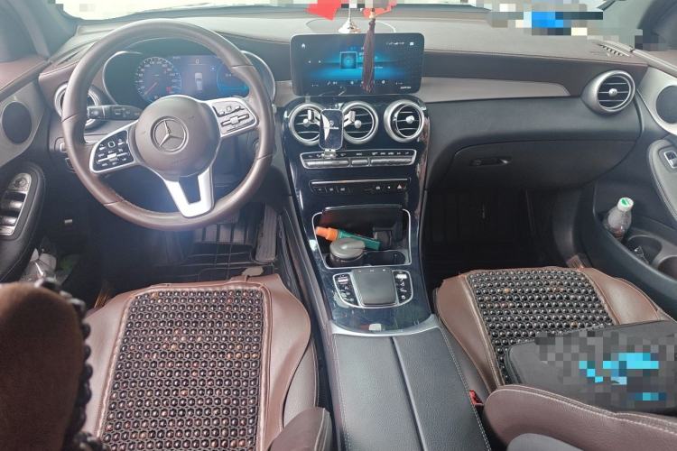 Used Mercedes-Benz GLC 2021 GLC 260 L 4MATIC Dynamic Edition Center Console
