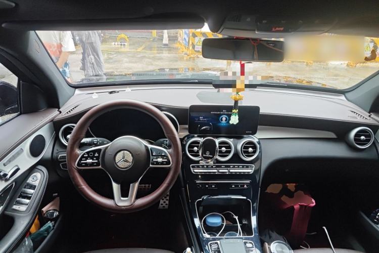 Used Mercedes-Benz GLC 2021 GLC 260 L 4MATIC Dynamic Edition Center Console