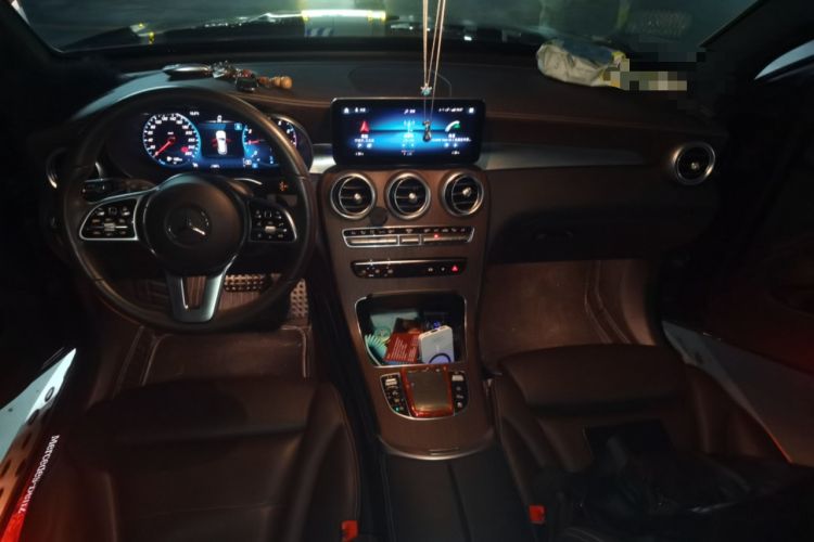 Used Mercedes-Benz GLC 2021 GLC 300 L 4MATIC Dynamic Model Center Console