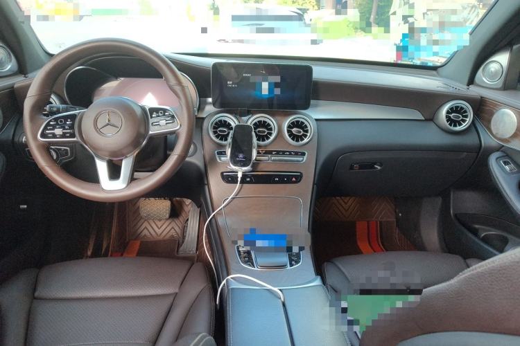 Used Mercedes-Benz GLC 2021 GLC 260 L 4MATIC Luxury Model Center Console