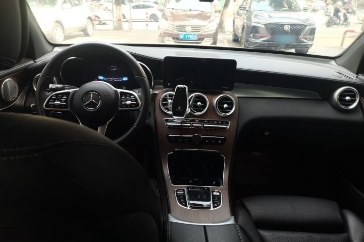 Used Mercedes-Benz GLC 2021 GLC 300 L 4MATIC Dynamic Model Center Console