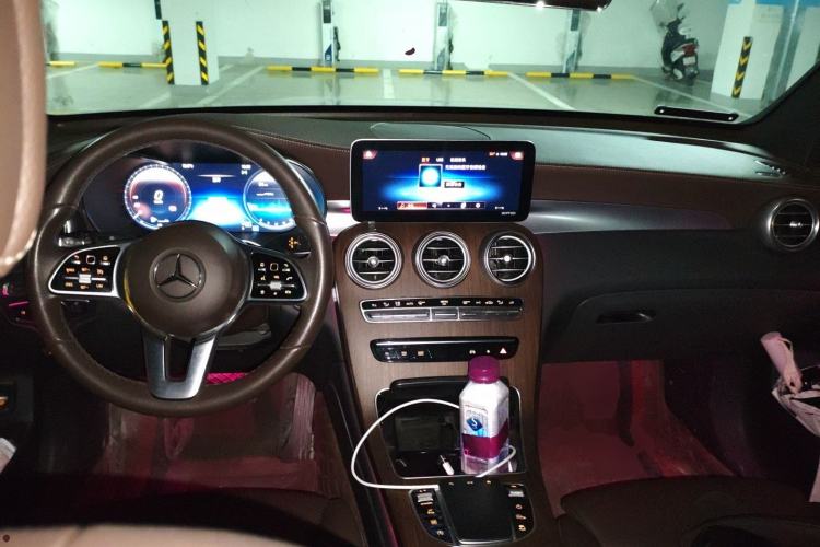 Used Mercedes-Benz GLC 2021 GLC 300 L 4MATIC Dynamic Model Center Console