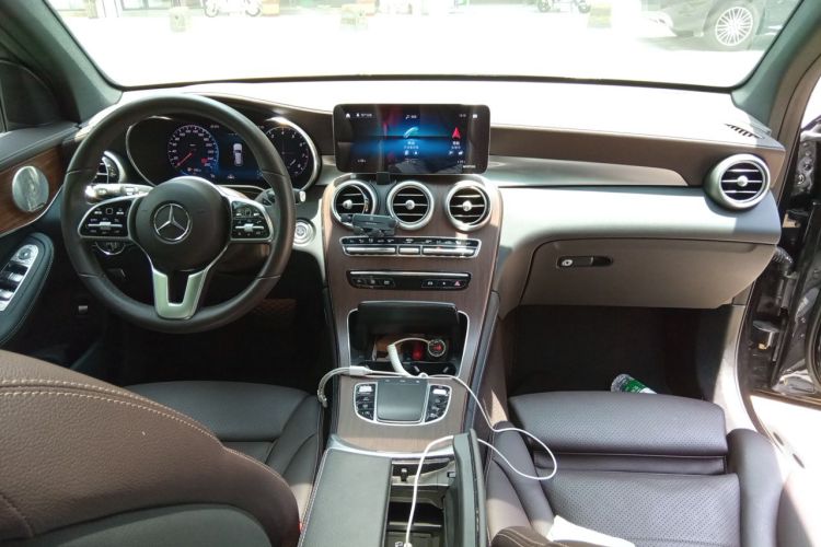 Used Mercedes-Benz GLC 2021 GLC 300 L 4MATIC Dynamic Model Center Console