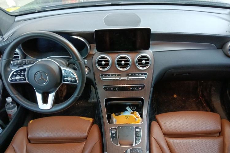 Used Mercedes-Benz GLC 2021 GLC 300 L 4MATIC AMG-Line Center Console