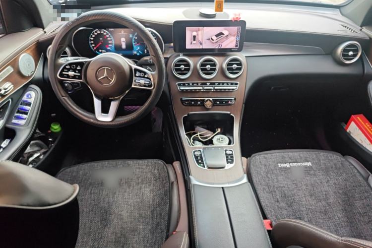 Used Mercedes-Benz GLC 2021 GLC 300 L 4MATIC Dynamic Model Center Console