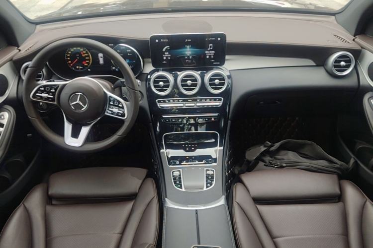 Used Mercedes-Benz GLC 2021 GLC 260 L 4MATIC Dynamic Edition Center Console