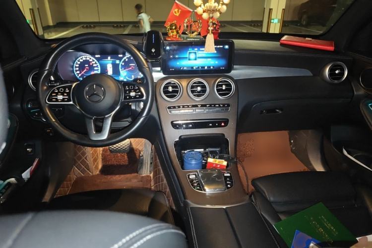 Used Mercedes-Benz GLC 2021 GLC 260 L 4MATIC Luxury Model Center Console