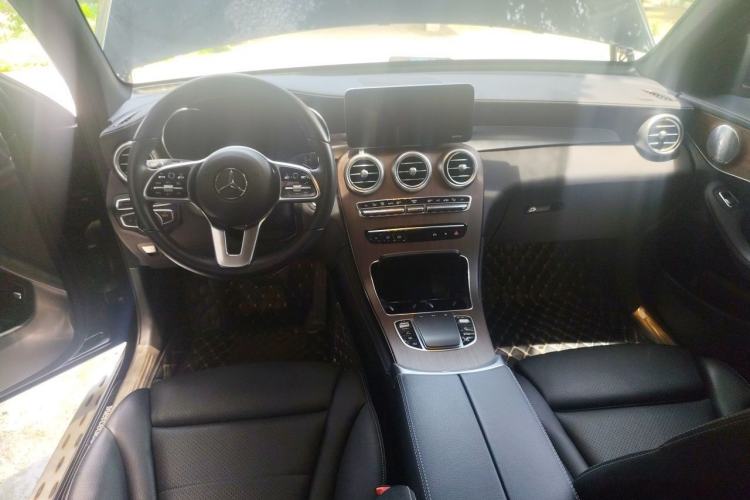 Used Mercedes-Benz GLC 2021 GLC 300 L 4MATIC Dynamic Model Center Console