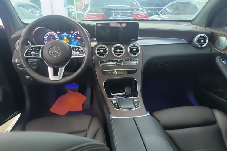 Used Mercedes-Benz GLC 2021 GLC 300 L 4MATIC Dynamic Model Center Console