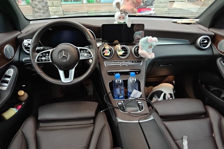 Used Mercedes-Benz GLC 2021 GLC 300 L 4MATIC Dynamic Model Center Console