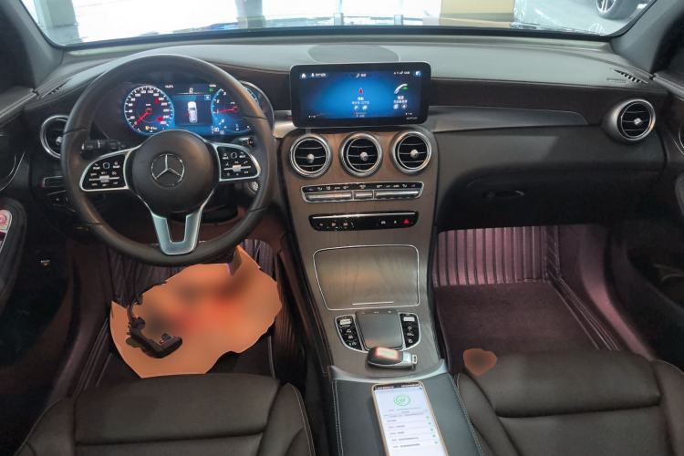 Used Mercedes-Benz GLC 2021 GLC 260 L 4MATIC Luxury Model Center Console