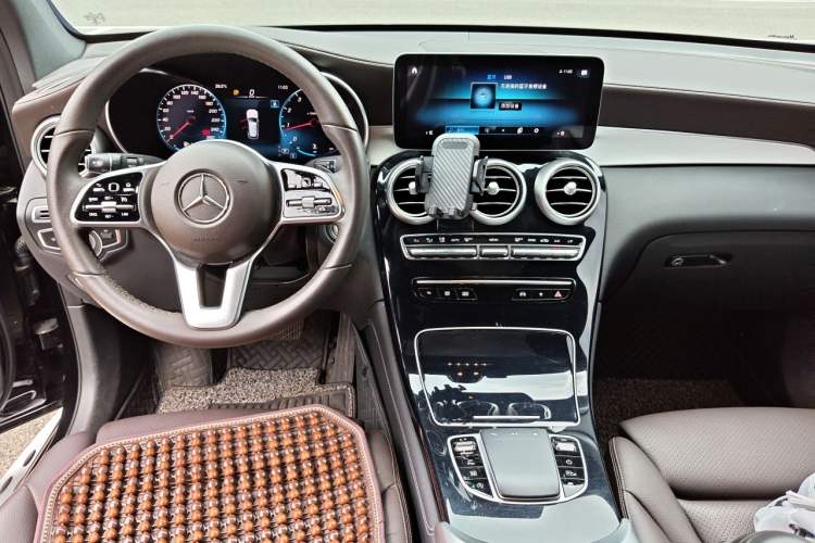 Used Mercedes-Benz GLC 2021 GLC 260 L 4MATIC Dynamic Edition Center Console