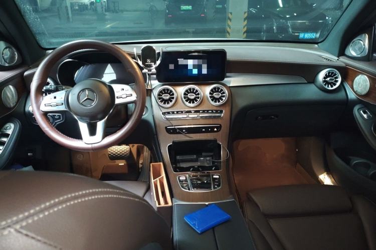Used Mercedes-Benz GLC 2021 GLC 300 L 4MATIC Dynamic Model Center Console