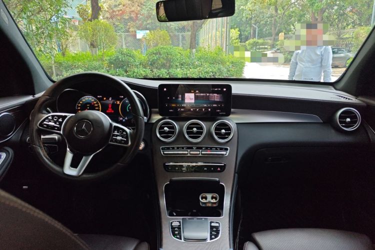 Used Mercedes-Benz GLC 2021 GLC 260 L 4MATIC Luxury Model Center Console