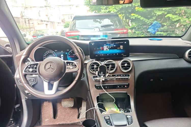Used Mercedes-Benz GLC 2021 GLC 260 L 4MATIC Luxury Model Center Console