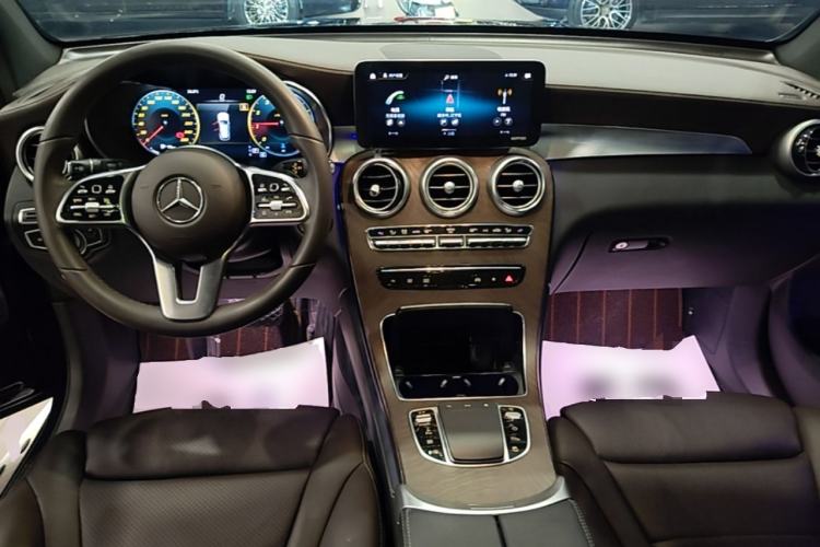 Used Mercedes-Benz GLC 2021 GLC 260 L 4MATIC Luxury Model Center Console