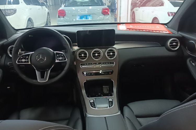 Used Mercedes-Benz GLC 2021 GLC 260 L 4MATIC Luxury Model Center Console