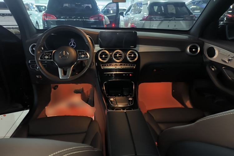 Used Mercedes-Benz GLC 2021 GLC 260 L 4MATIC Dynamic Edition Center Console