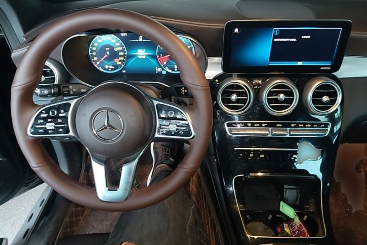 Used Mercedes-Benz GLC 2021 GLC 260 L 4MATIC Dynamic Edition Center Console