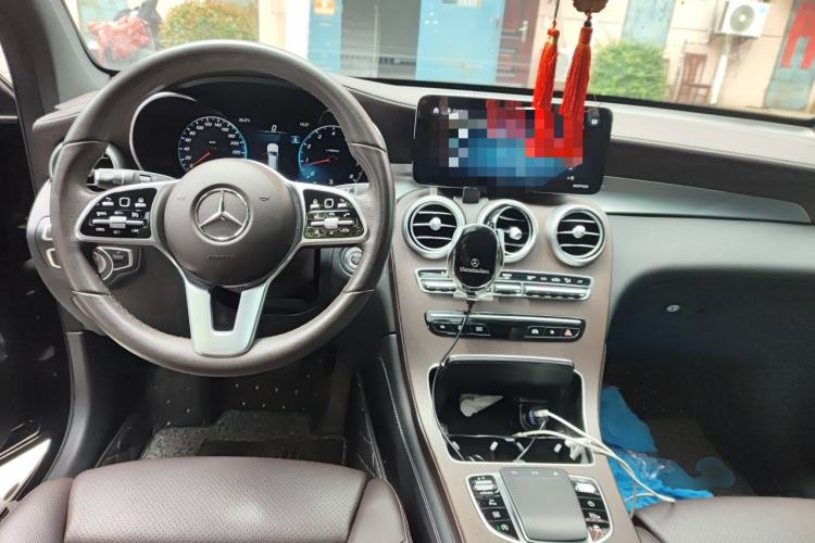 Used Mercedes-Benz GLC 2021 GLC 260 L 4MATIC Luxury Model Center Console