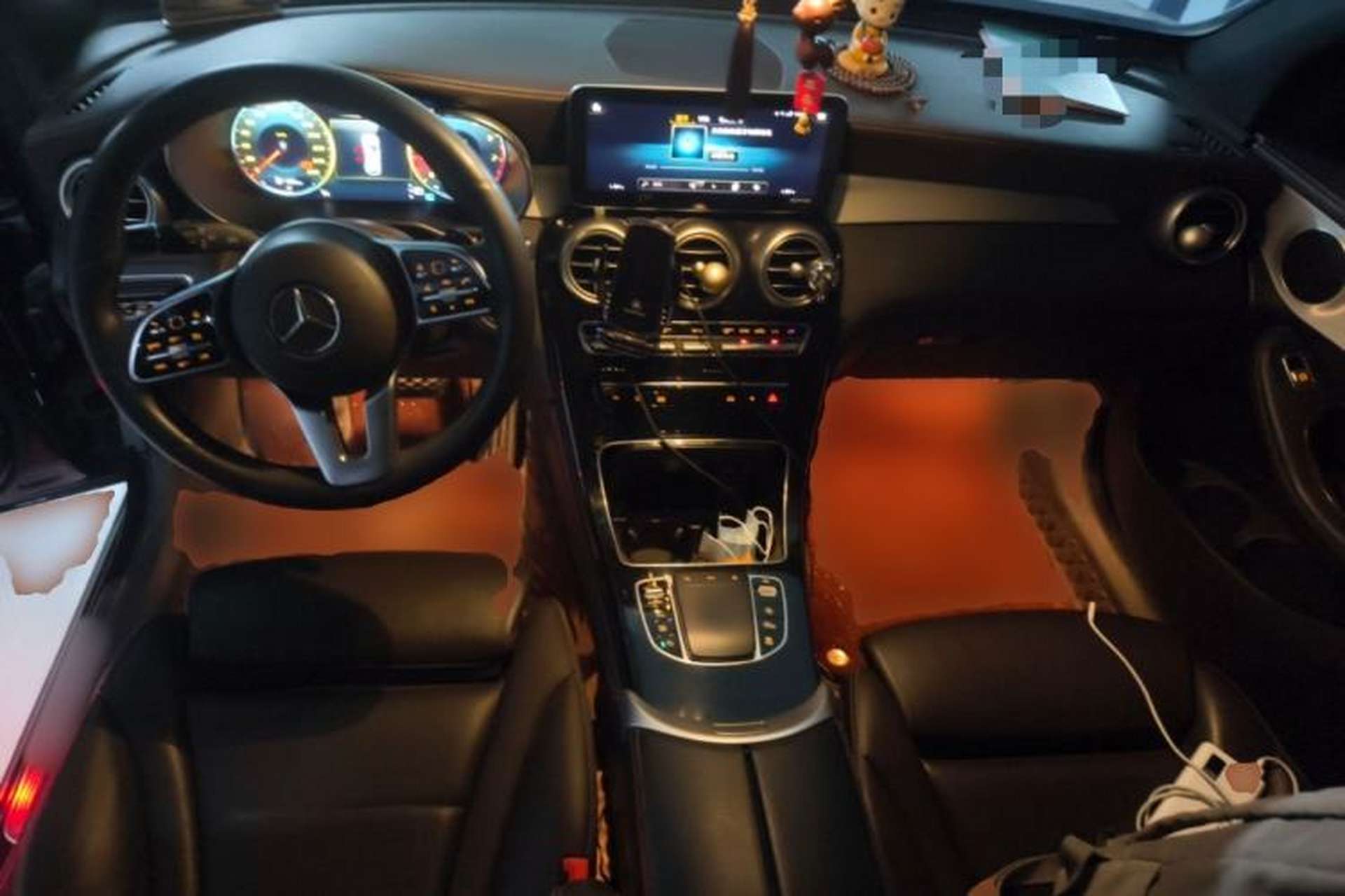 Used Mercedes-Benz GLC 2021 GLC 260 L 4MATIC Dynamic Edition Center Console