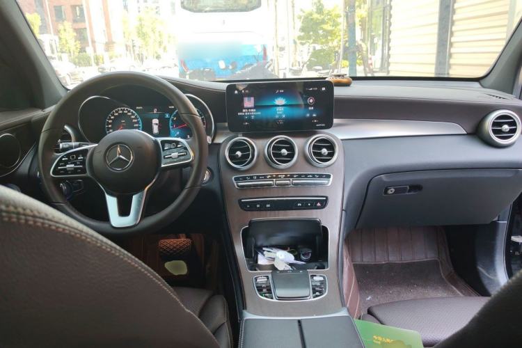 Used Mercedes-Benz GLC 2021 GLC 260 L 4MATIC Luxury Model Center Console