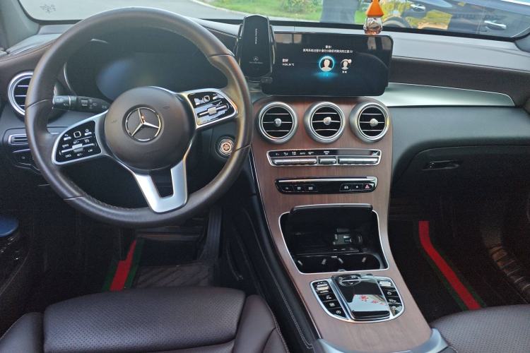 Used Mercedes-Benz GLC 2021 GLC 300 L 4MATIC Dynamic Model Center Console