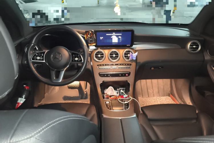Used Mercedes-Benz GLC 2021 GLC 260 L 4MATIC Luxury Model Center Console