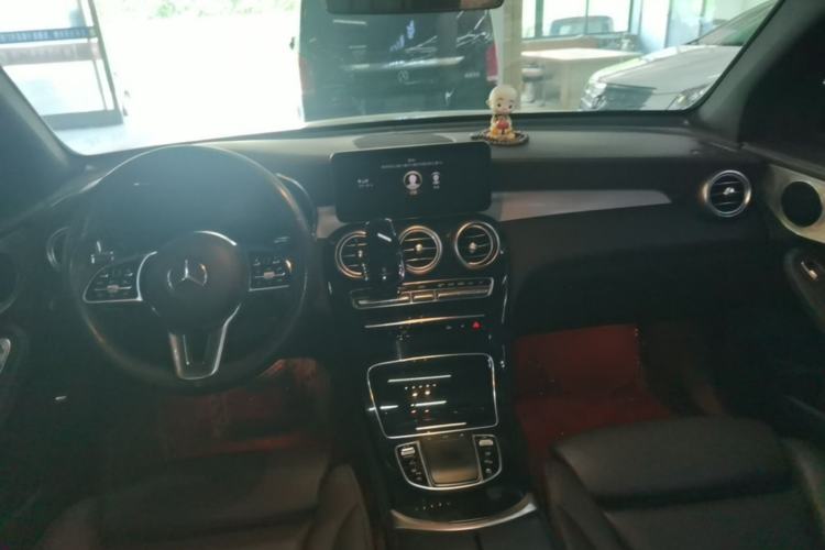 Used Mercedes-Benz GLC 2021 GLC 260 L 4MATIC Dynamic Edition Center Console