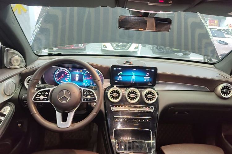 Used Mercedes-Benz GLC 2021 GLC 260 L 4MATIC Dynamic Edition Center Console