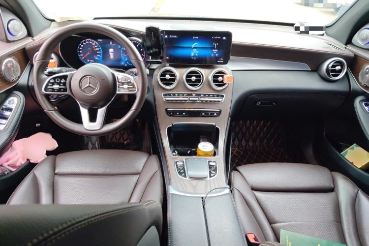 Used Mercedes-Benz GLC 2021 GLC 260 L 4MATIC Luxury Model Center Console