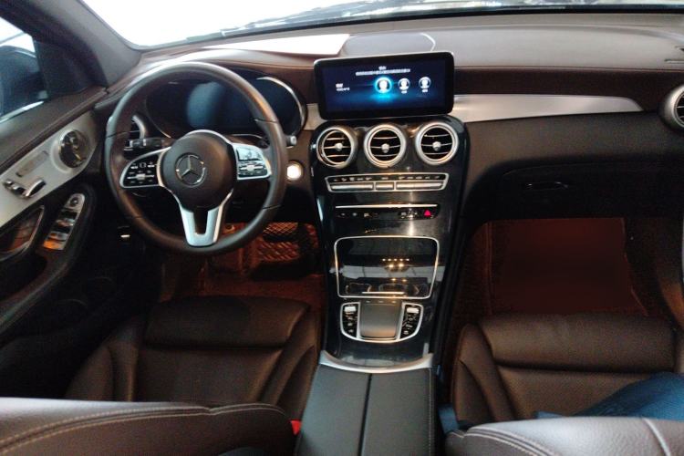 Used Mercedes-Benz GLC 2021 GLC 260 L 4MATIC Dynamic Edition Center Console