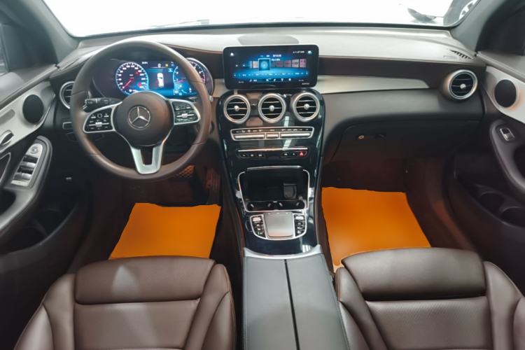 Used Mercedes-Benz GLC 2021 GLC 260 L 4MATIC Dynamic Edition Center Console
