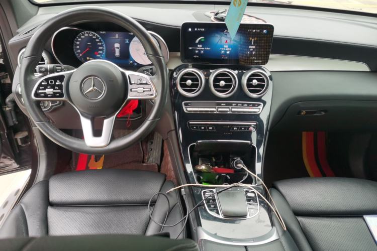 Used Mercedes-Benz GLC 2021 GLC 260 L 4MATIC Dynamic Edition Center Console